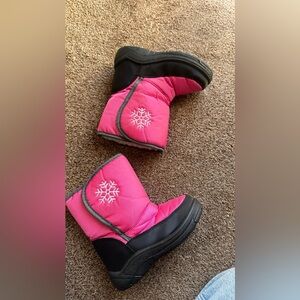Toddler Snow Boot with velcro closure